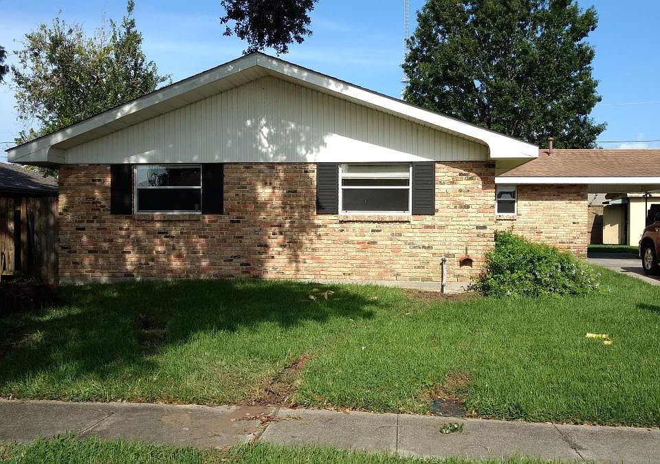 1st image of 234 Willow Dr
