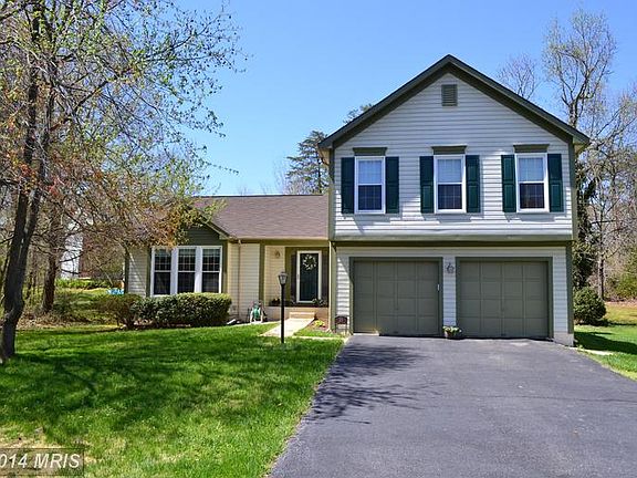 2nd image of 10 Mundy Ln