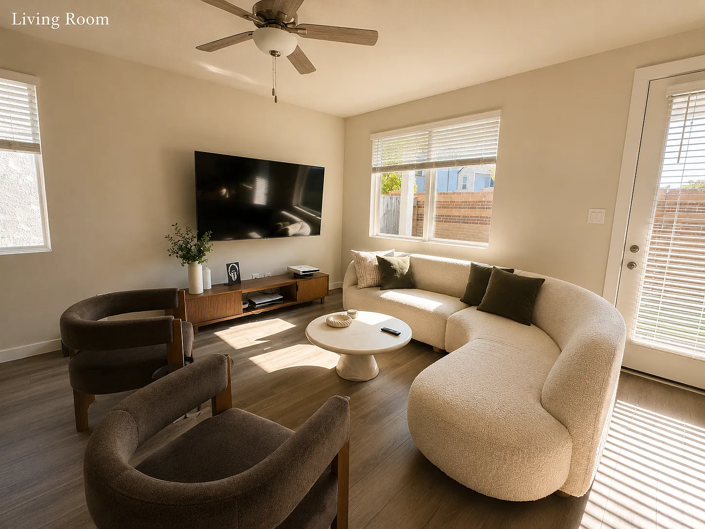 3 bed, 1436 sqft, $2,649 — Photo 4