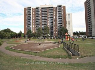 17 Knightsbridge Rd #103, Brampton, ON L6T3X9