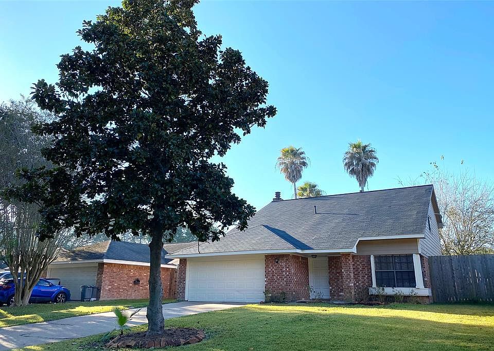 1st image of 15211 Lindita Dr