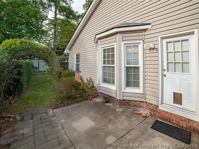 6440 Brookshire St — Photo 5