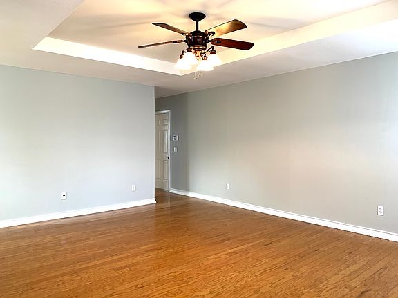 5th image of 3008 Levi Ln