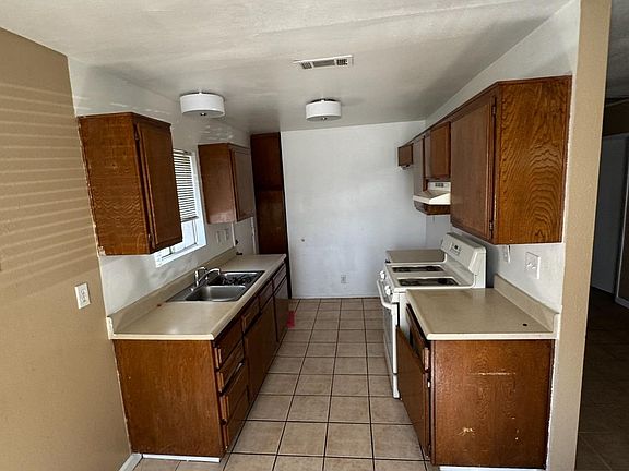 4th image of 42030 Blueflax Ave