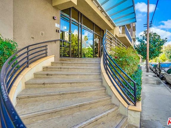 5th image of 7320 Hawthorn Ave APT 221