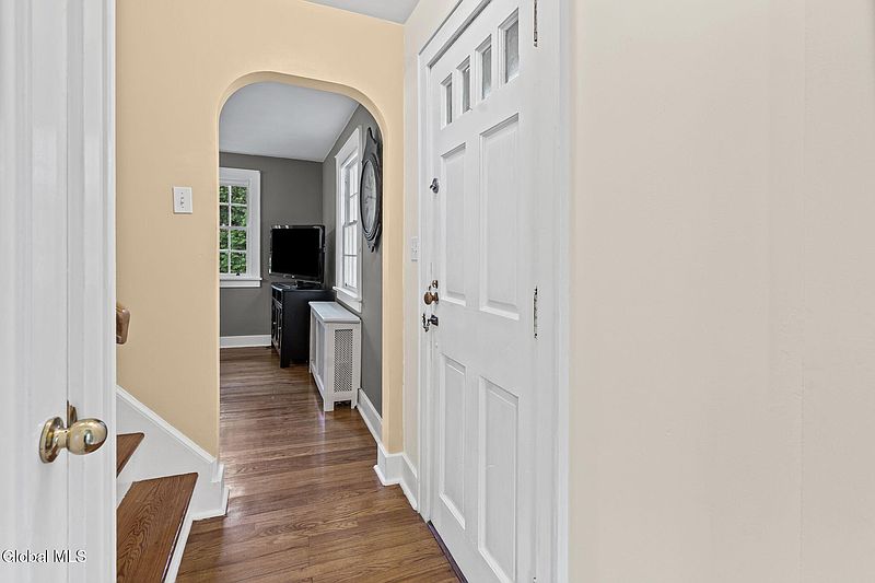 4th image of 533 Bloomingrove Drive