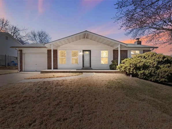 3533 El Ferrol Ct, Bridgeton, MO 63044