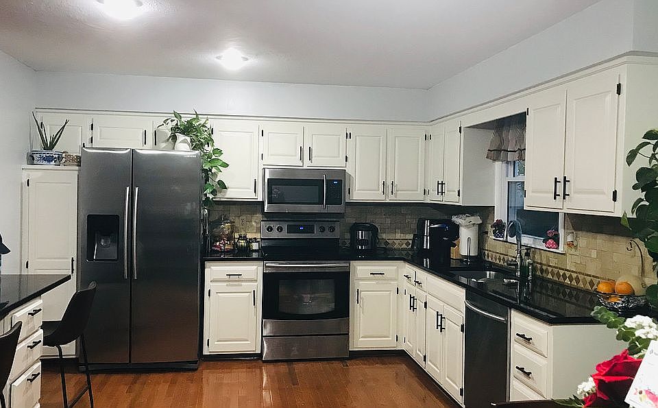 Upgraded kitchen 