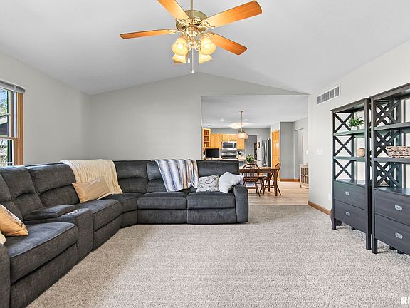 2nd image of 107 Aspen Dr