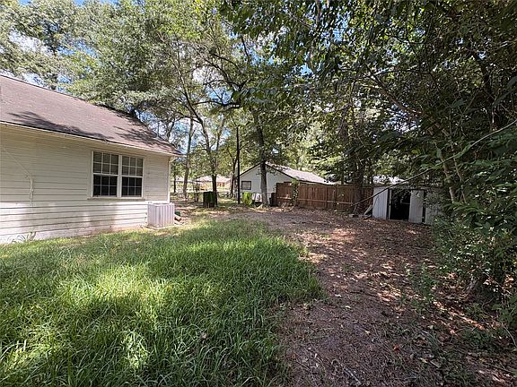 3rd image of 5731 Pinehurst Dr