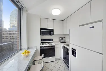 Rented by Chase Global Realty Corp