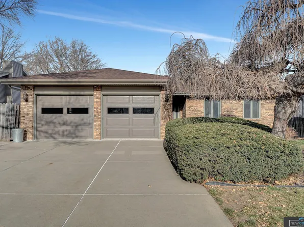 7230 Knox Ct, Lincoln, NE 68507