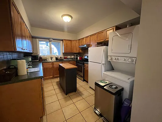 Rented by Bouklis Group | media 5