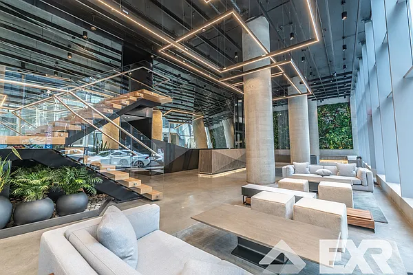 Rented by The KCI Group | media 94