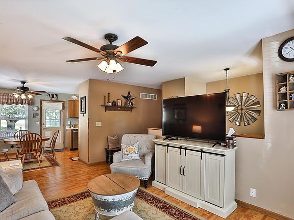 3rd image of 3629 N Meadow Mill Dr