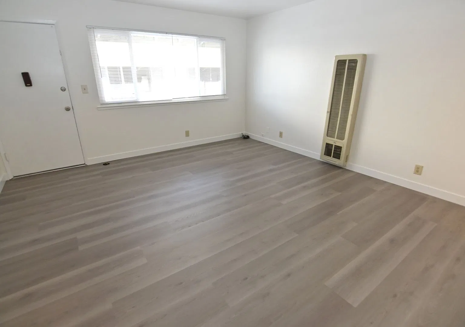 1713 Noranda Dr — Photo 2