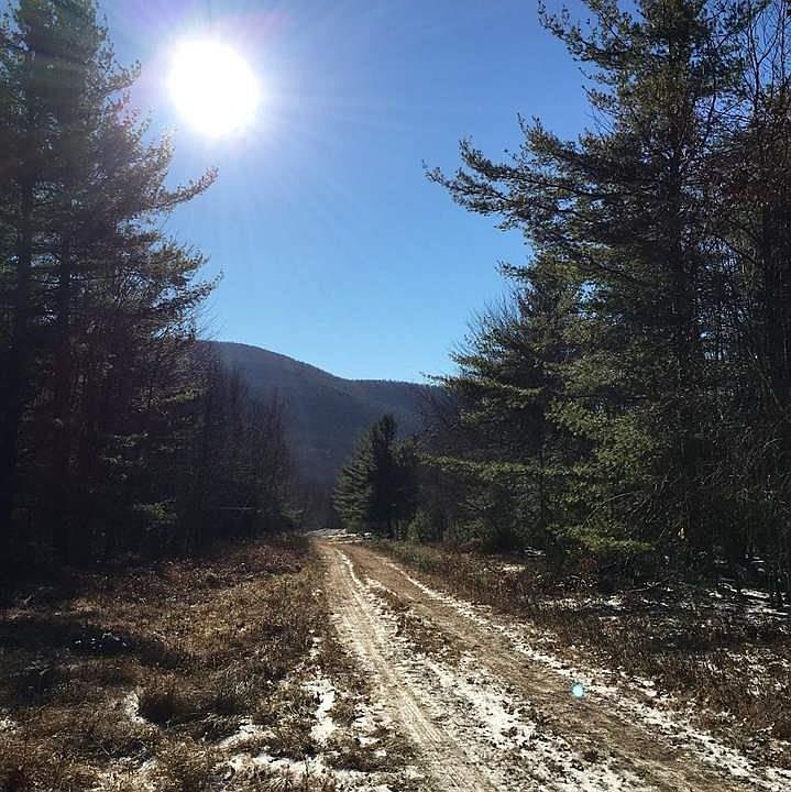 1st image of 189 Sugar Loaf Trl