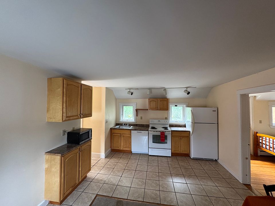 1st image of 13 Beaver St #3