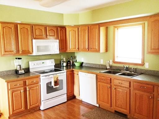 2nd image of 1012 Tower Circle Dr