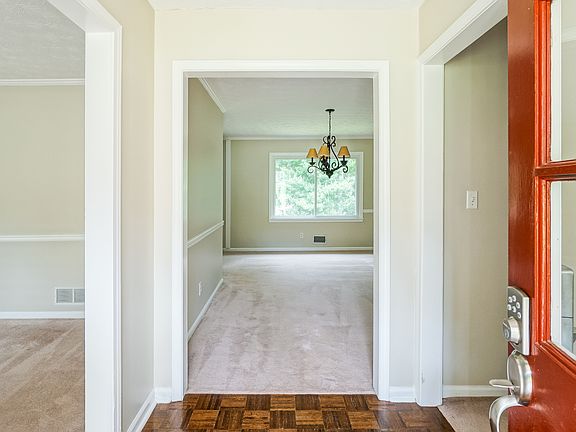 5th image of 2147 Cedar Dr