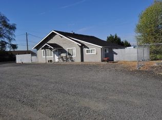 1955 E Gregory Rd, Central Point, OR 97502