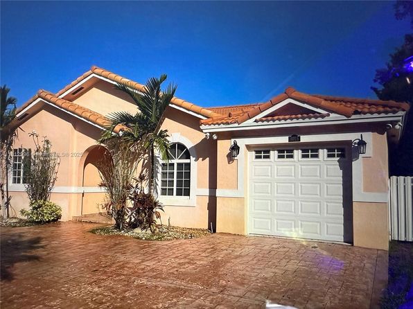 8915 NW 164th St