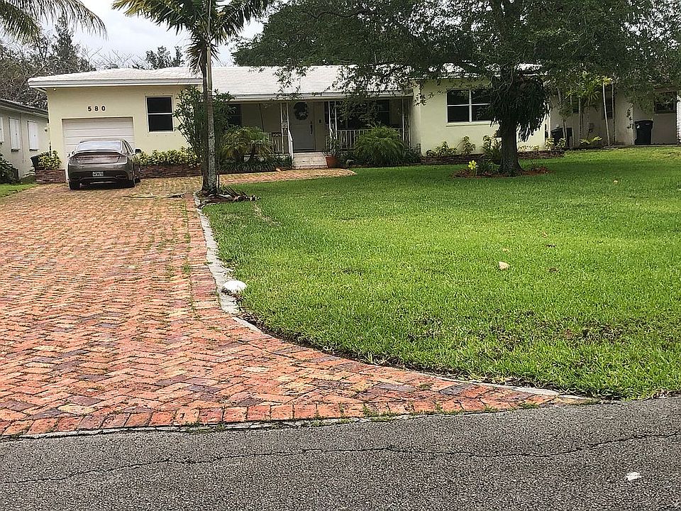 1st image of 580 Hunting Lodge Dr