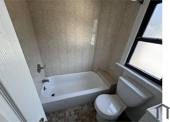 3rd image of 8 William St #14A