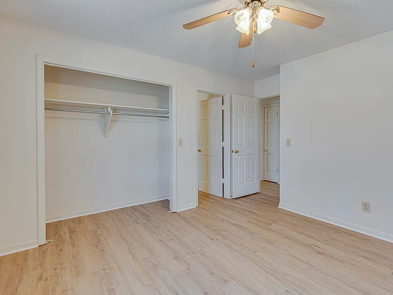 412 John St #B — Photo 11