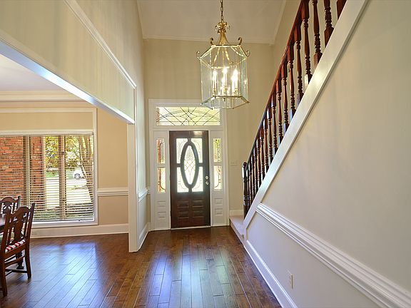 3rd image of 9458 Plantation Way Ln
