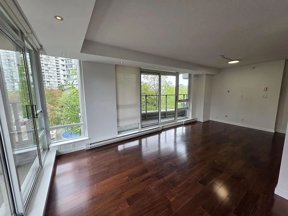 980 Cooperage Way #306