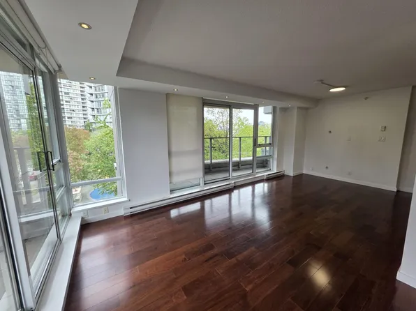 980 Cooperage Way #306, Vancouver, BC V6B 0C3