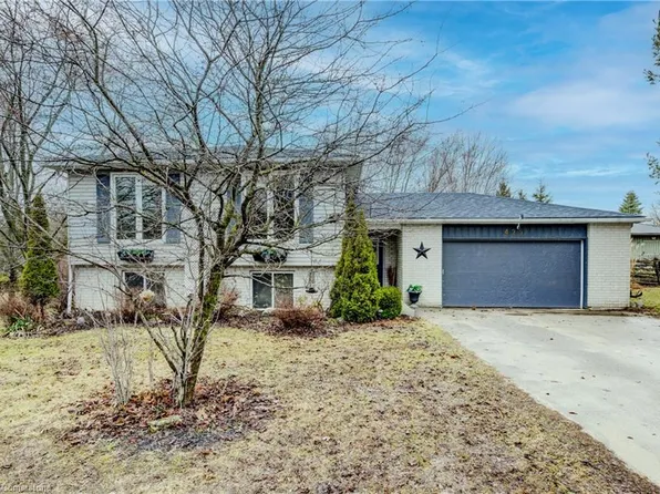 425 Clyde St, Wellington North, ON N0G 2L3