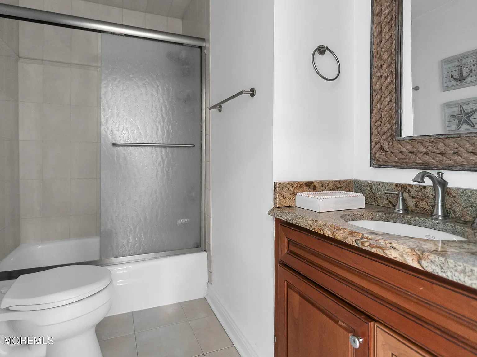 3 bed, 913 sqft, $2,500 — Photo 1