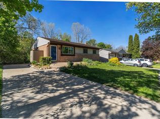 348 Larkspur St, Ann Arbor, MI 48105