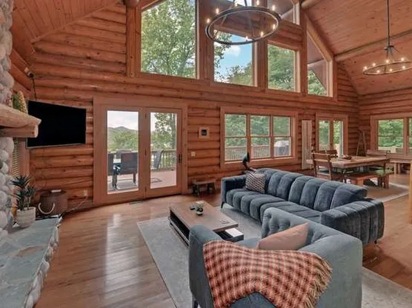 135 Ridge Top Drive, Topton, NC 28781