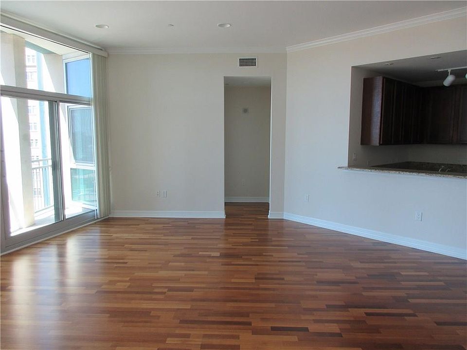 1st image of 500 Throckmorton St APT 1107