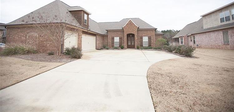 1st image of 142 Bienville Dr