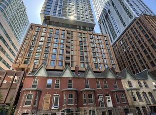 8 Widmer St #2011, Toronto, ON M5V 0W6