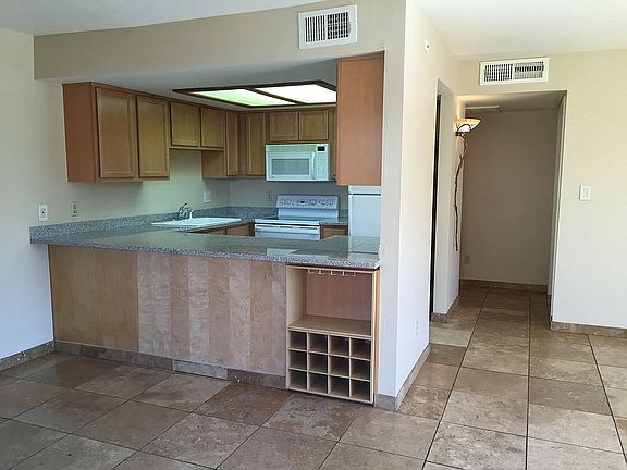 4th image of 2959 N 68th Pl Unit 109