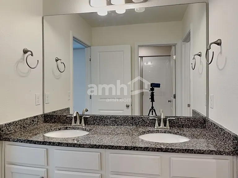 10323 Marsh Edge Ct — Photo 10