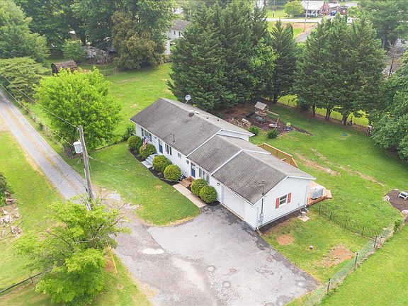 2nd image of 10703 Yvonne Ln