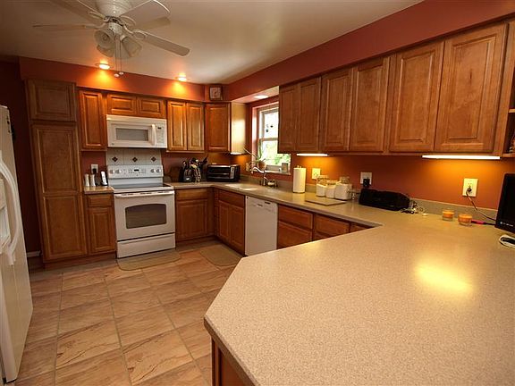 3rd image of 5336 Plumridge Dr