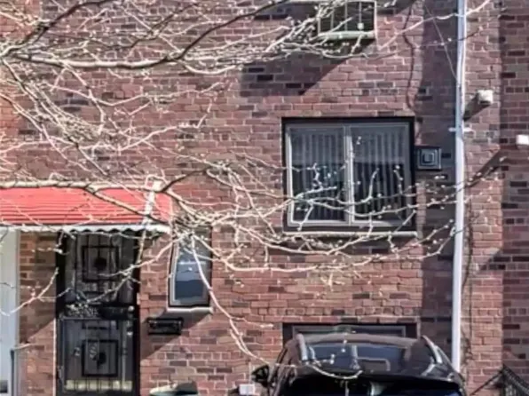 6924 Eliot Avenue, Middle Village, NY 11379