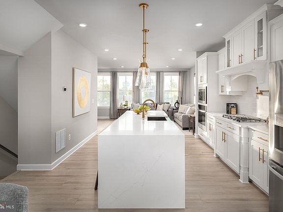 5th image of 6815 16th St NW