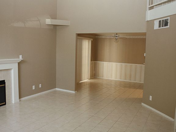 3rd image of 8022 Teresita Ave