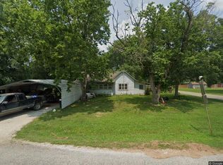201 W Park St, Pleasanton, KS 66075