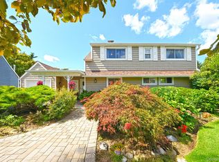 12 Link Lane, Hicksville, NY 11801