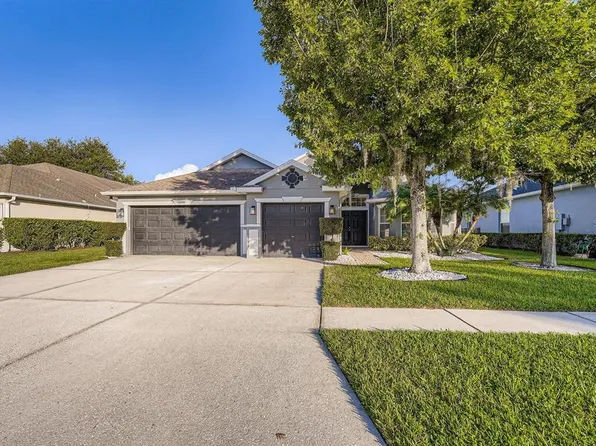 4749 Pointe O Woods Dr, Zephyrhills, FL 33543