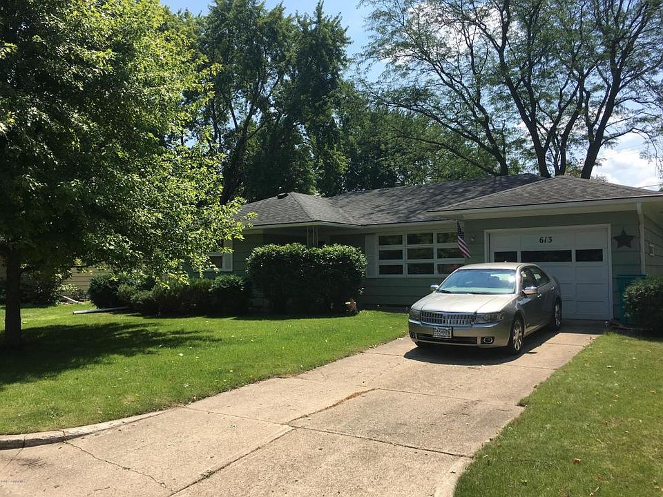 1st image of 613 Prospect St